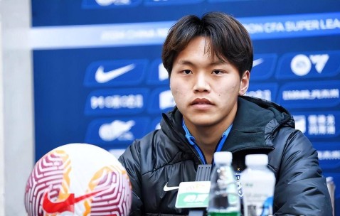 武汉三镇11号球员-雷速体育娱乐