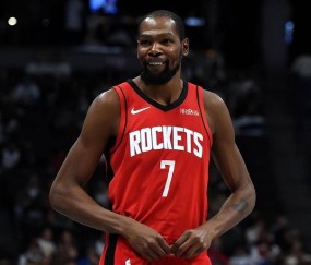 赛地聚焦——NBA季后赛今晨热度飙升；休斯敦火箭主帅复盘；赛场秩序良好；临场指挥获称赞的简单介绍-雷速直播官网