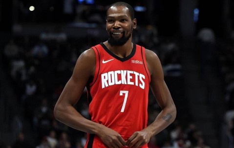 赛地聚焦——NBA季后赛今晨热度飙升；休斯敦火箭主帅复盘；赛场秩序良好；临场指挥获称赞的简单介绍-雷速直播官网