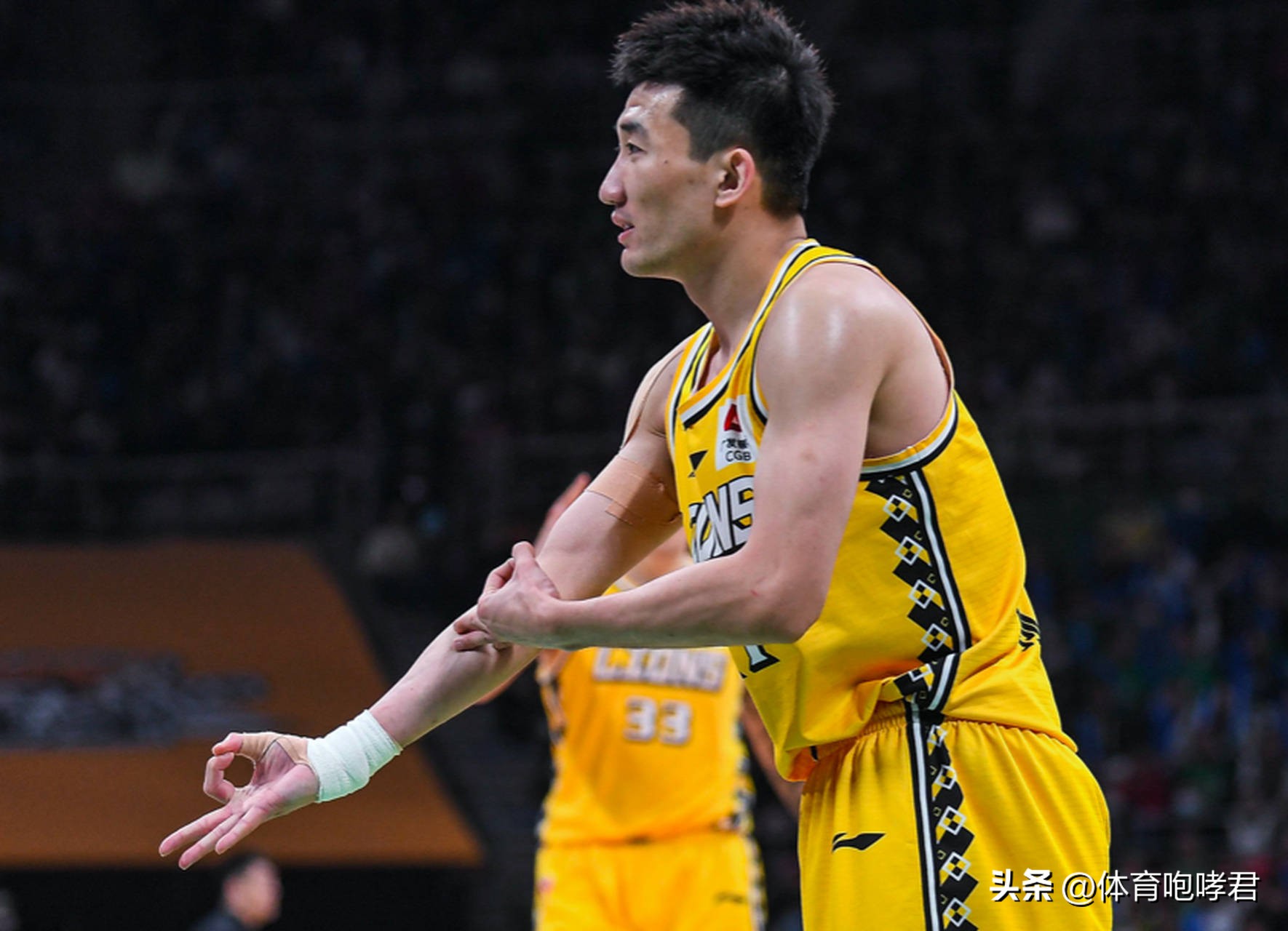 CBA常规赛今晨再迎强敌，法兰克福完成体检，主帅态度——态度坚定，身体对抗强度拉满的简单介绍