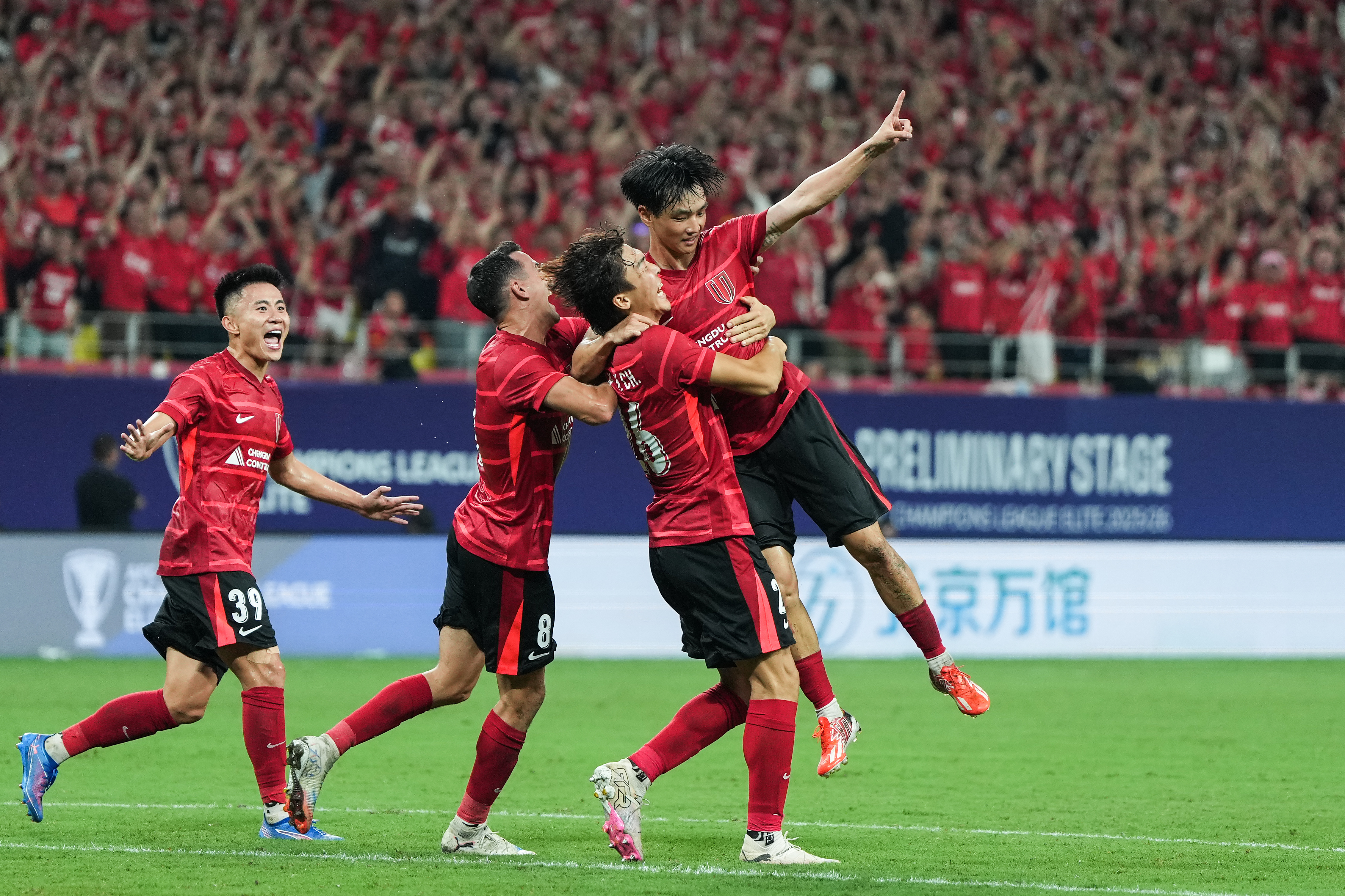 关于里程碑夜!成都蓉城豪取连胜,英超赛后刷纪录,话题不断,身体对抗强度拉满的信息 关于里程碑夜!成都蓉城豪取连胜,英超赛后刷纪录,话题不断,身体对抗强度拉满的信息